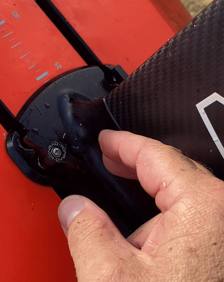 Konrad Click Nuts – Paka'a Foil